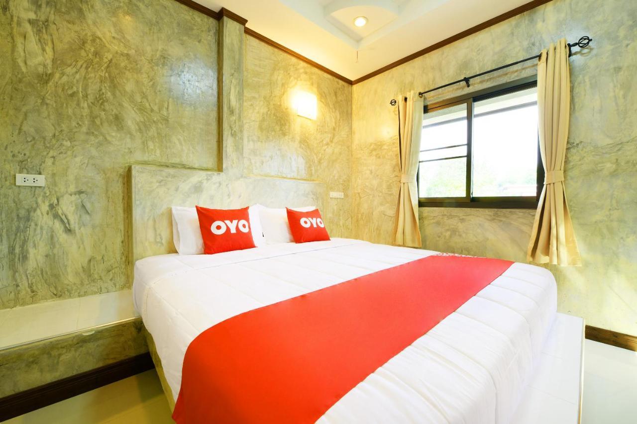 Oyo 536 Reuan Kanthima Ban Laem Chabang Exterior photo